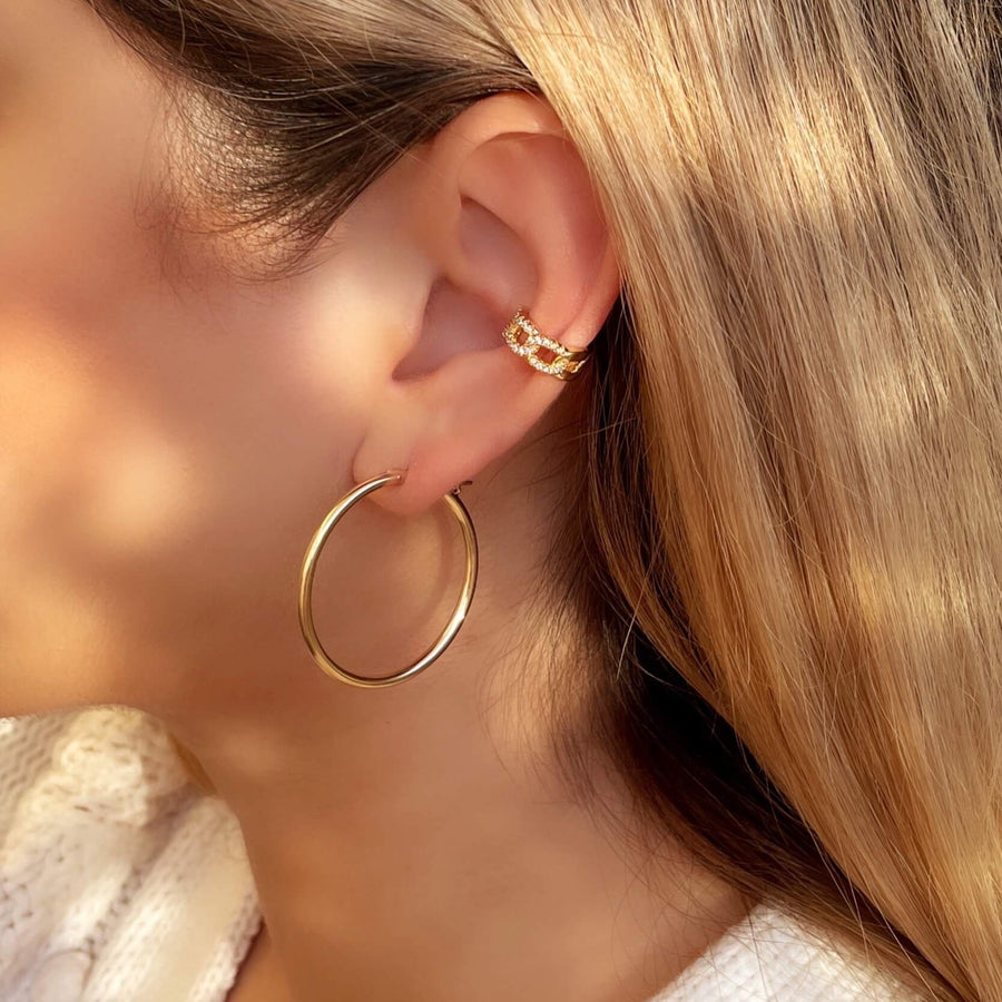Model Wearing Chain CZ Pave Ear Cuff with Gold Basic Hoop Earrings 34mm